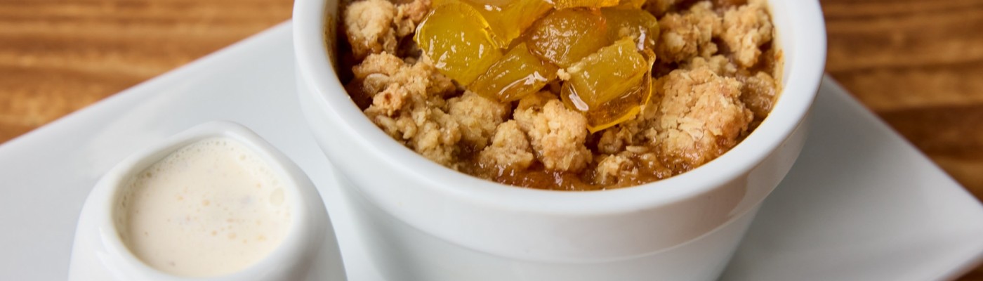Apple Crumble with Black Cardamom Cream3