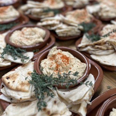 Hummus & Flatbread