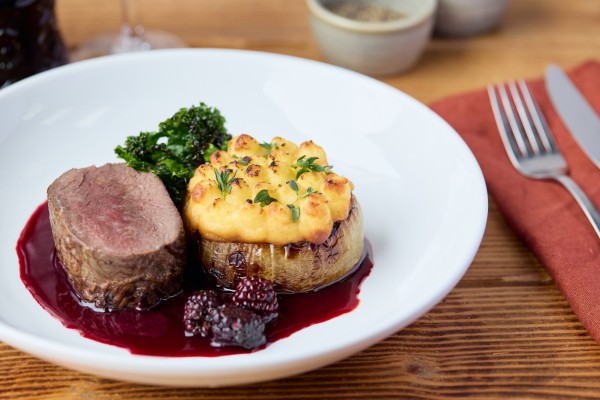 Fillet of Yorkshire Venison, Mini Venison Pie, Crispy Kale & Local Bramble Liquor Jus 2